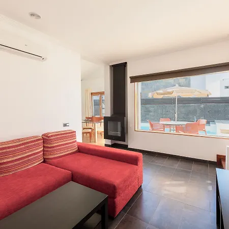 Camelot Homes By Livvo Villa *