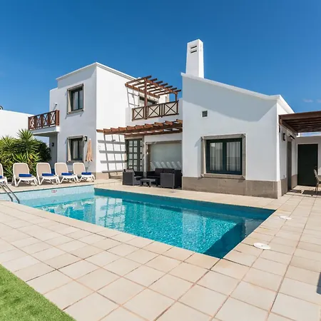 Βίλα Camelot Homes By Livvo *