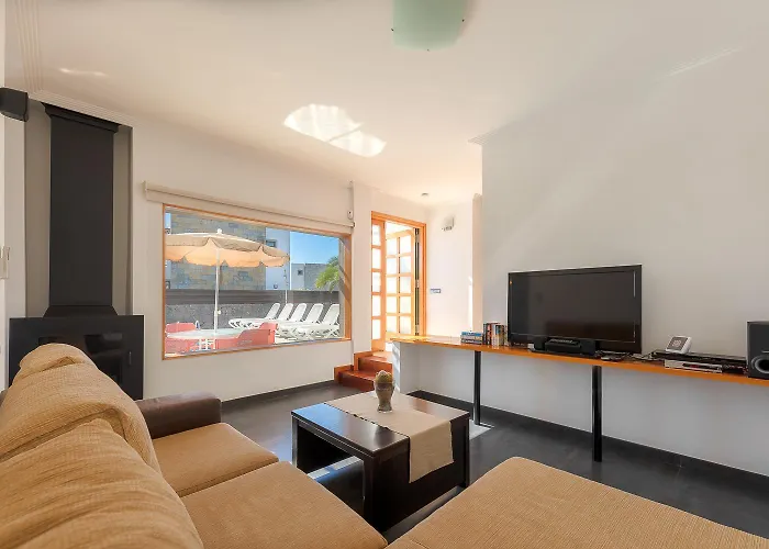 Camelot Homes By Livvo * Playa Blanca (Lanzarote)