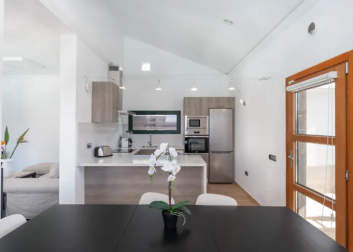 Camelot Homes By Livvo Βίλα Πλάγια Μπλάνκα