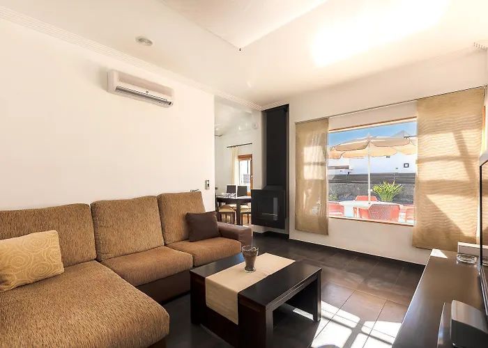 Camelot Homes By Livvo Βίλα Πλάγια Μπλάνκα