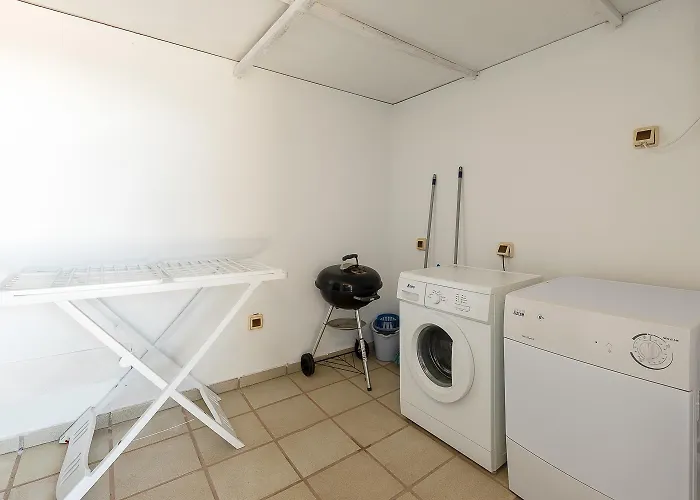 Camelot Homes By Livvo * Πλάγια Μπλάνκα