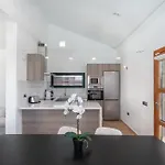 Camelot Homes By Livvo Villa Playa Blanca (Lanzarote)