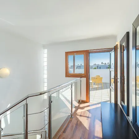 Camelot Homes By Livvo * Playa Blanca (Lanzarote)