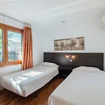 Villa Camelot Homes By Livvo