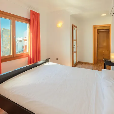 ヴィラ Camelot Homes By Livvo